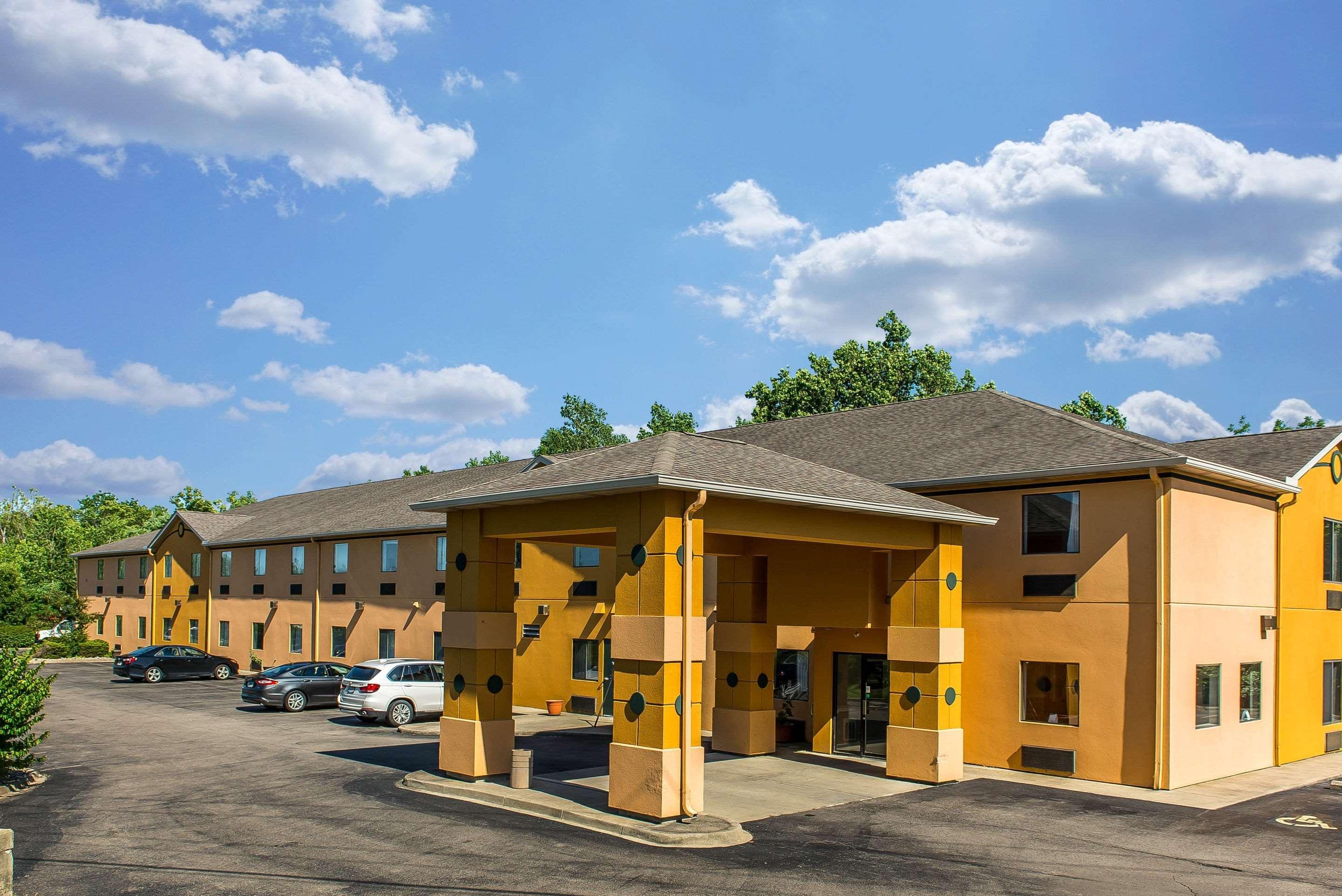Suburban Studios Mason Hwy 42 Экстерьер фото