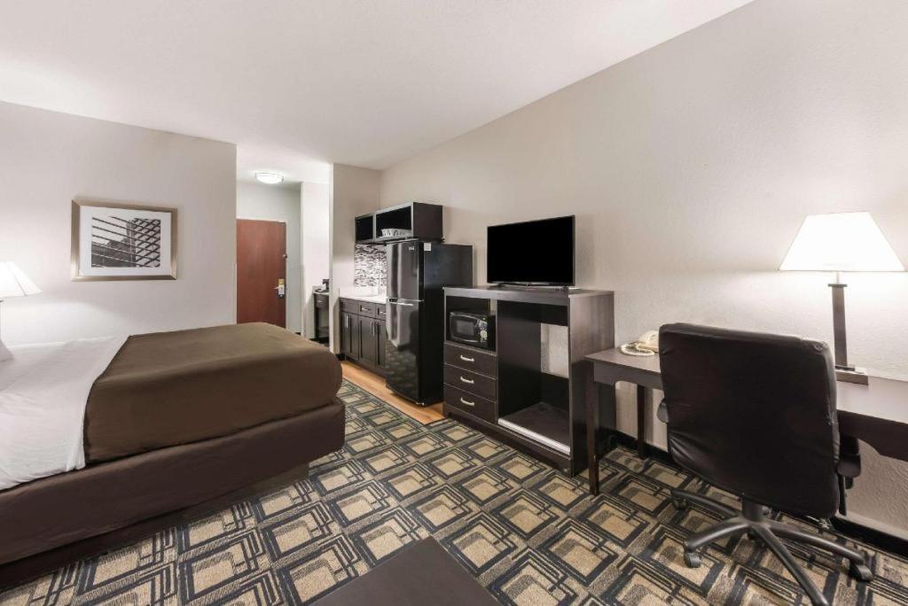 Suburban Studios Mason Hwy 42 Экстерьер фото