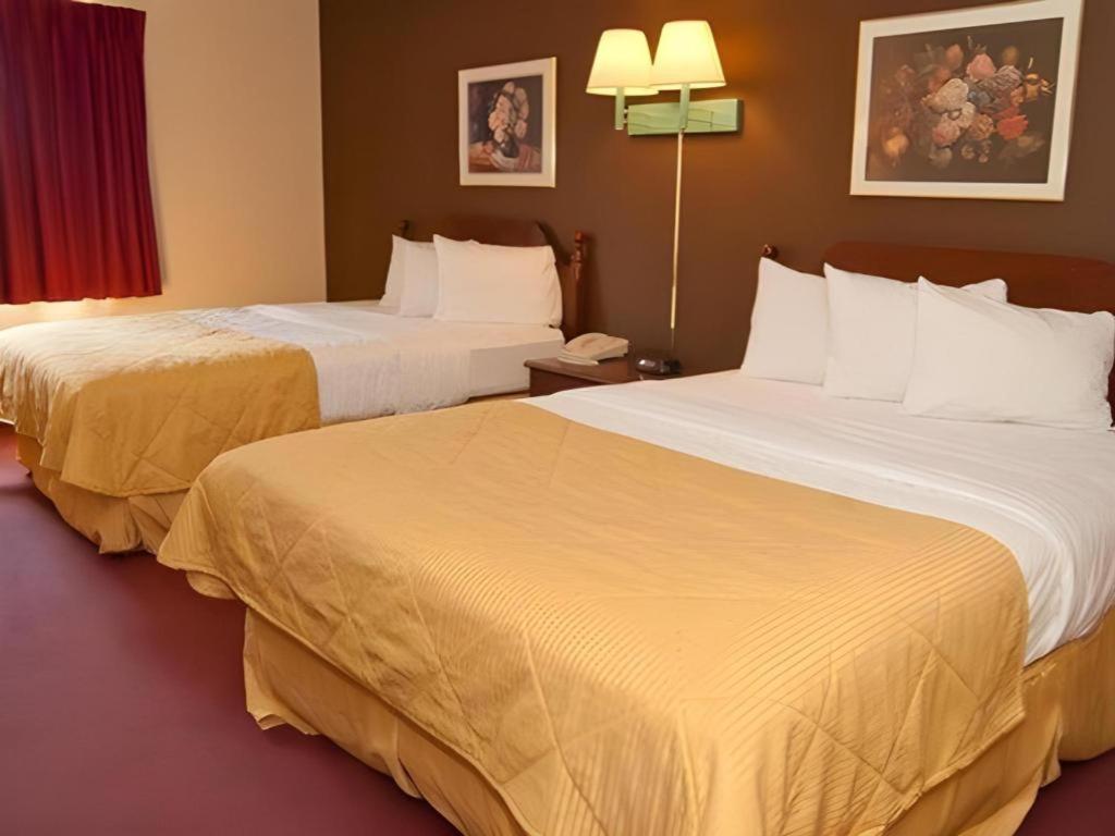Suburban Studios Mason Hwy 42 Экстерьер фото